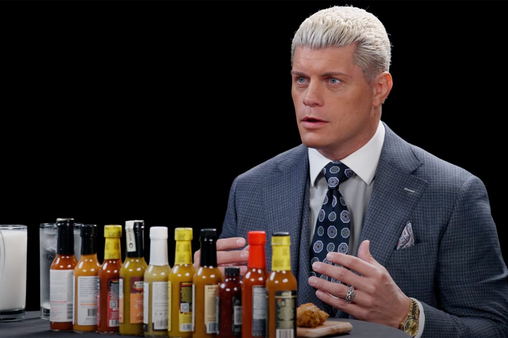 Cody Rhodes revela que Travis Scott causou ruptura de tímpano em incidente