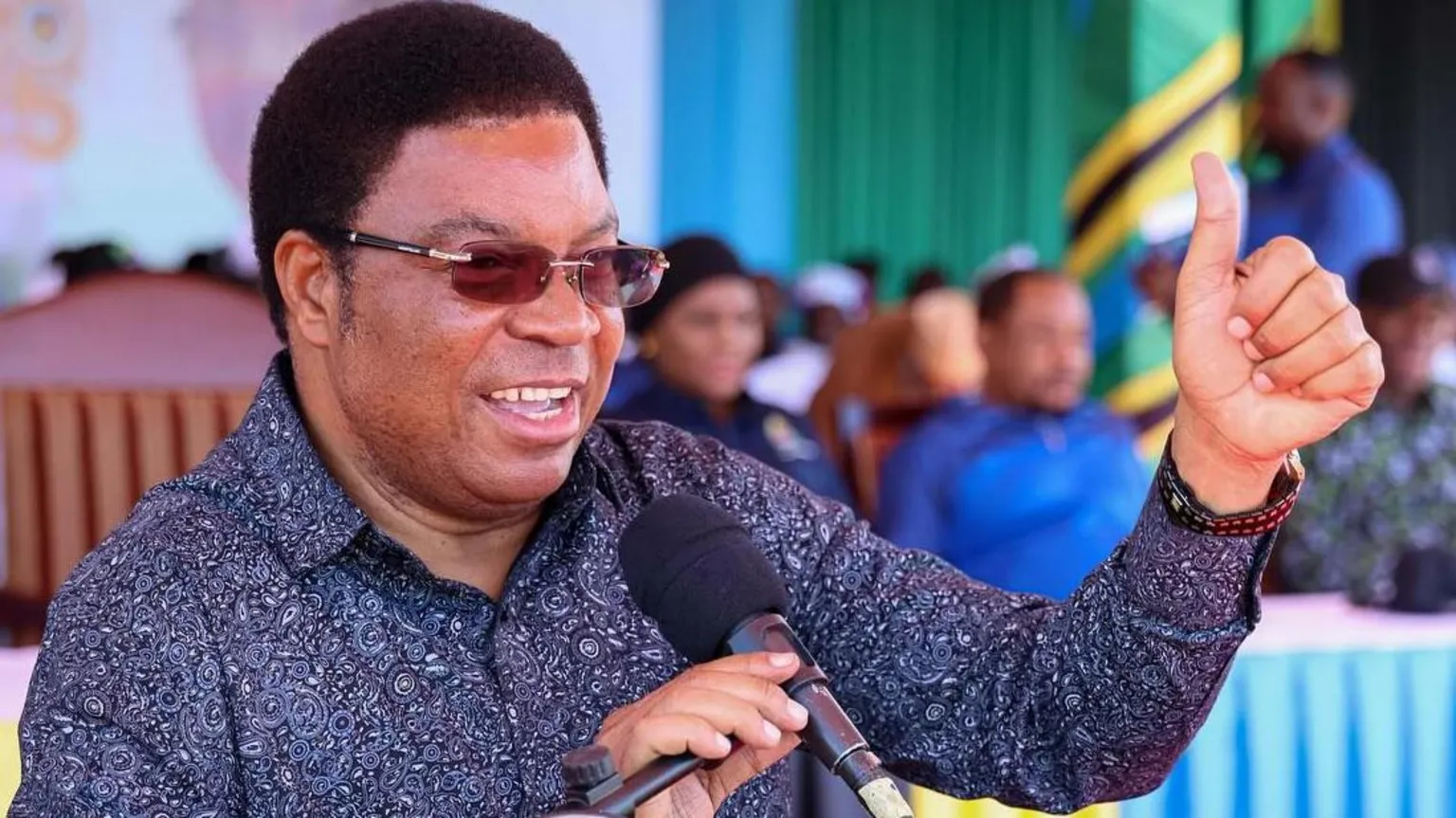 Primeiro-ministro da Tanzânia anuncia renúncia inesperada em movimento surpreendente Kassim Majaliwa diz que permanecerá um oficial do partido governante (Foto: Tanzanian prime minister's office/Facebook)