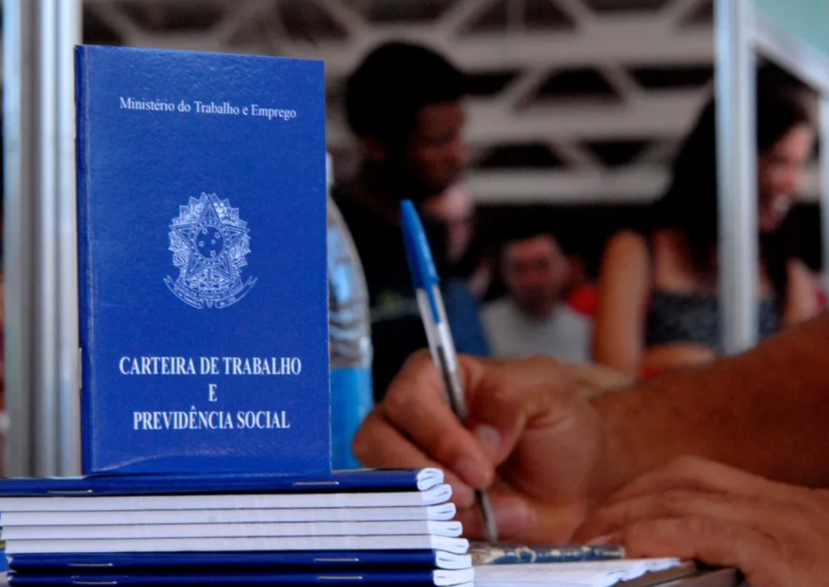 Pagamentos do PIS/Pasep de julho começam esta semana; confira quem tem direito Carteira de trabalho física (Foto: Wikipedia Commons)