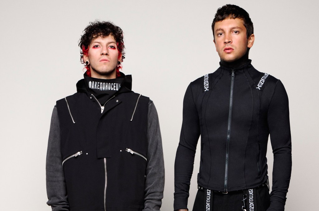 "The Contract" do Twenty One Pilots se torna o 12º No. 1 da banda na parada Alternative Airplay, empatando com o Foo Fighters em quinto lugar na lista dos mais altos da história. (Foto: Reprodução)