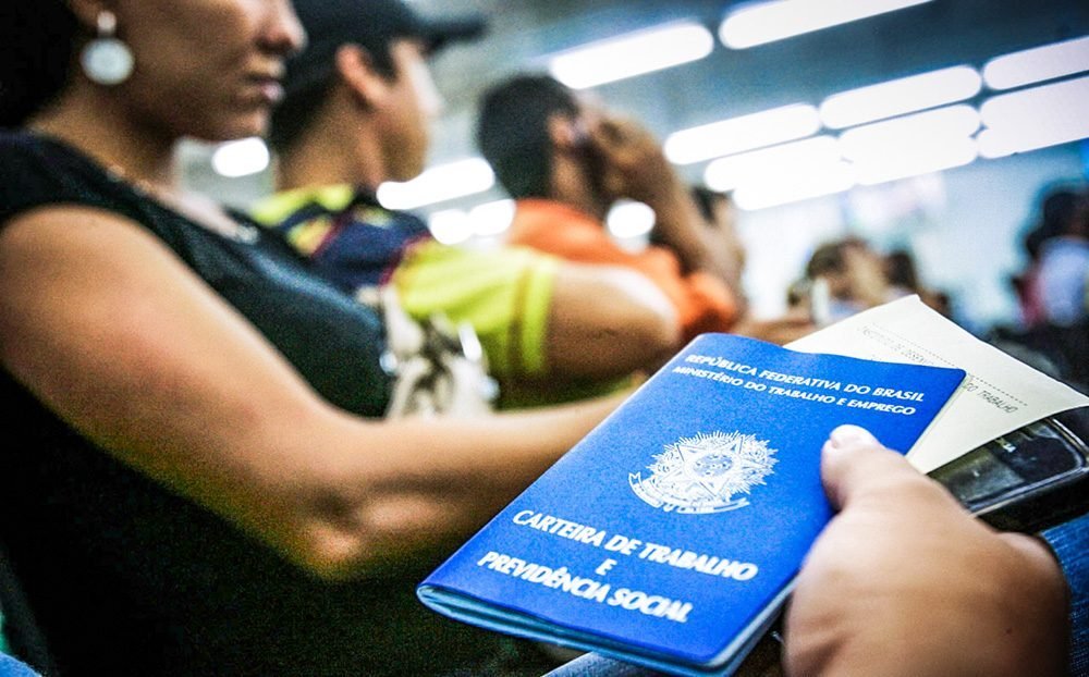 São Paulo gera 2 mil empregos diários e registra maior salário médio do Brasil Comissão da Câmara aprova convite a encarregado da Embaixada dos EUA para discutir tarifaço (Foto: Reprodução)