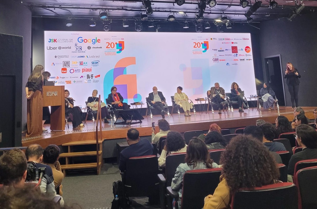 Colunistas do GLOBO são homenageados como mestres do jornalismo brasileiro Evento da Abraji nesta quinta, em São Paulo — Foto: Samuel Lima / O GLOBO