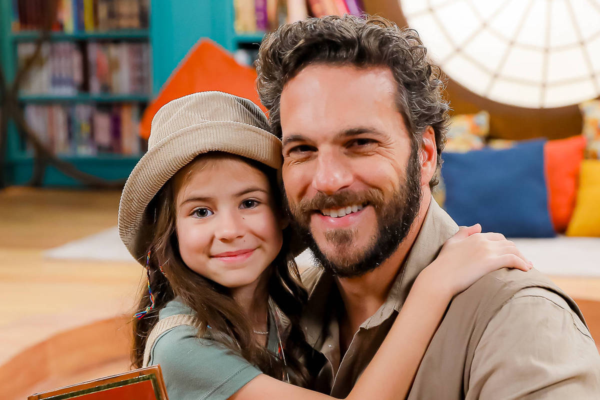 Mel Summers e Elam Lima como Anna e Paulo em 'A Caverna Encantada' do SBT (Foto: Lourival Ribeiro/SBT)
