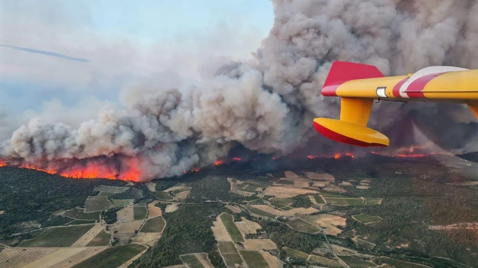 O incêndio destruiu uma área maior que Paris - Foto: Préfet de l'Aude