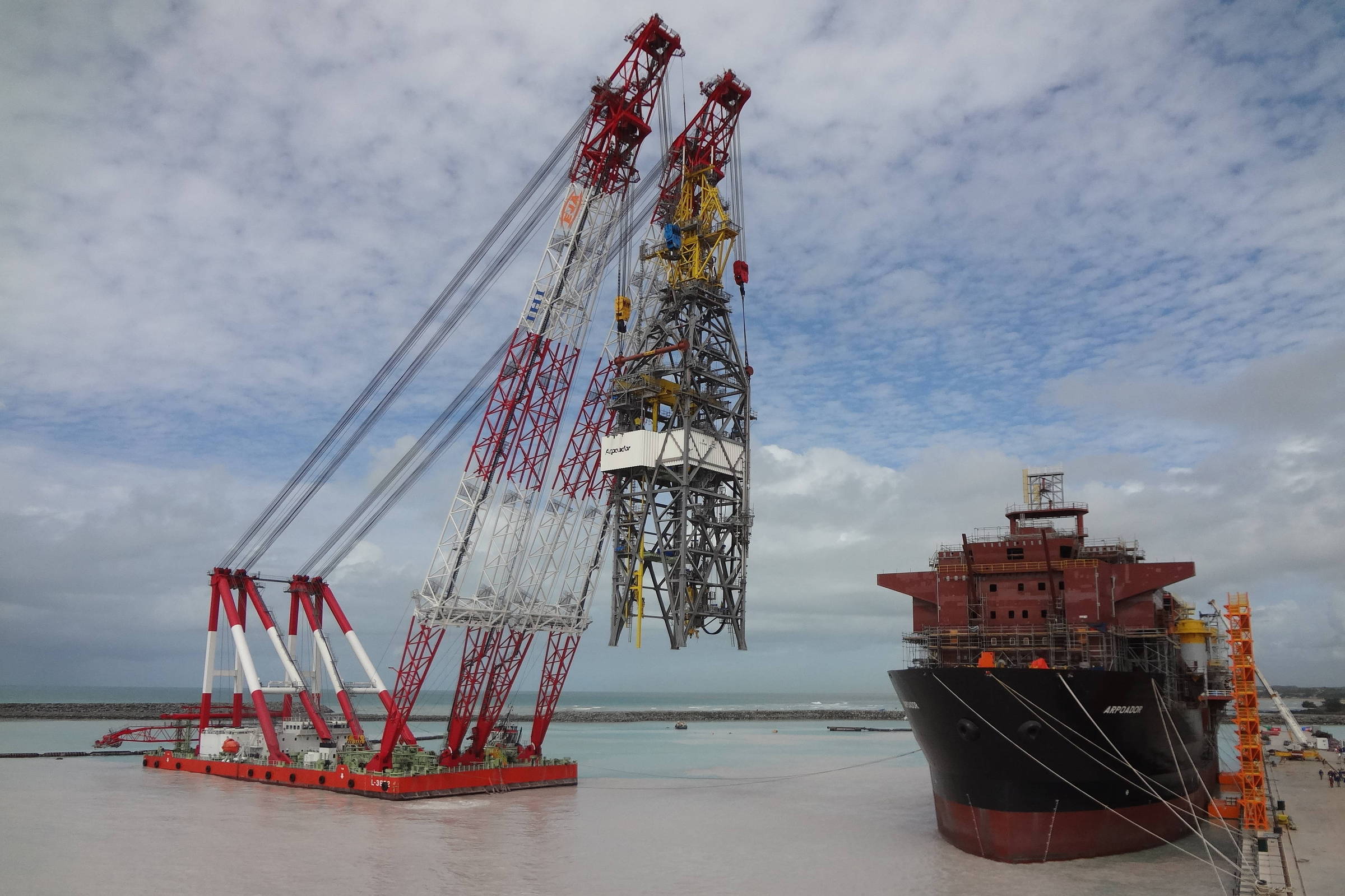 Governo Lula firma acordo de leniência de R$ 728 milhões com estaleiro da Lava Jato Obras da de perfuração de petróleo Arpoador, da Sete Brasil, no estaleiro Jurong Aracruz, em 2018. (Foto: Divulgação)