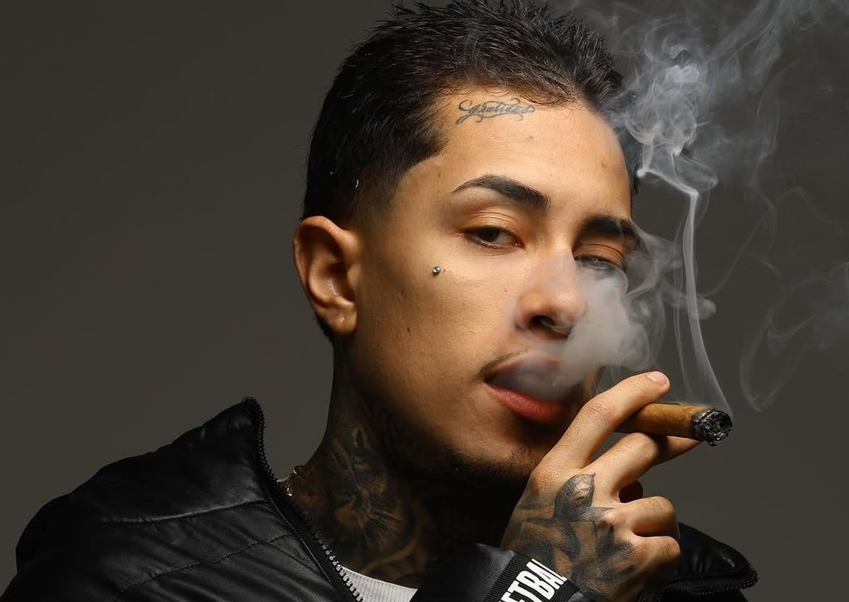Canção 'Famosinha' lidera as paradas com seu ritmo contagiante e letras ousadas DJ Caio Vieira (Foto: Reprodução)