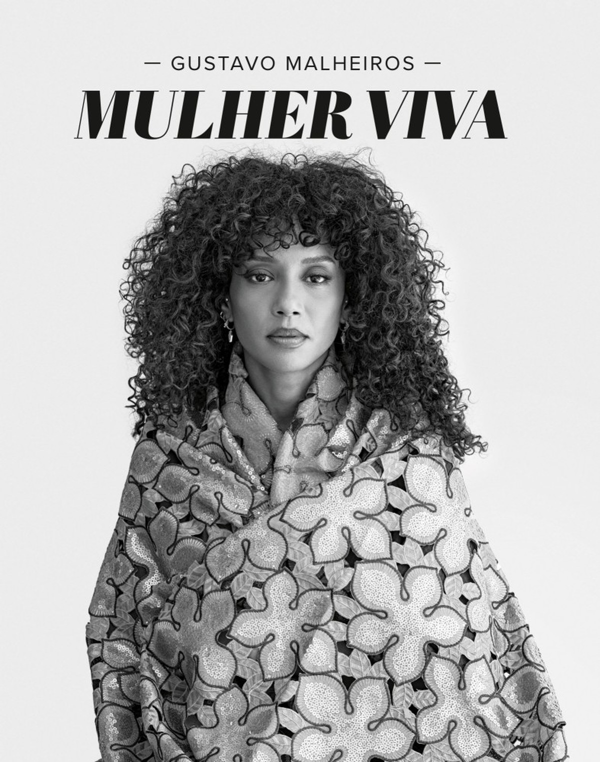 Livro de Heloisa Teixeira reúne vozes femininas contra o feminicídio no Brasil Taís Araújo no livro 'Mulher viva' (Foto: Divulgação/Gustavo Malheiros)