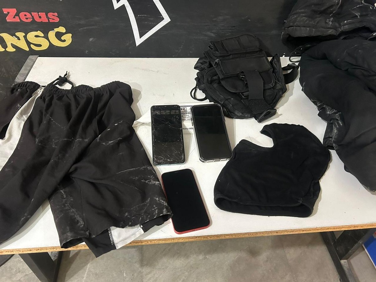 Material apreendido pelos policiais civis (Foto: Reprodução)