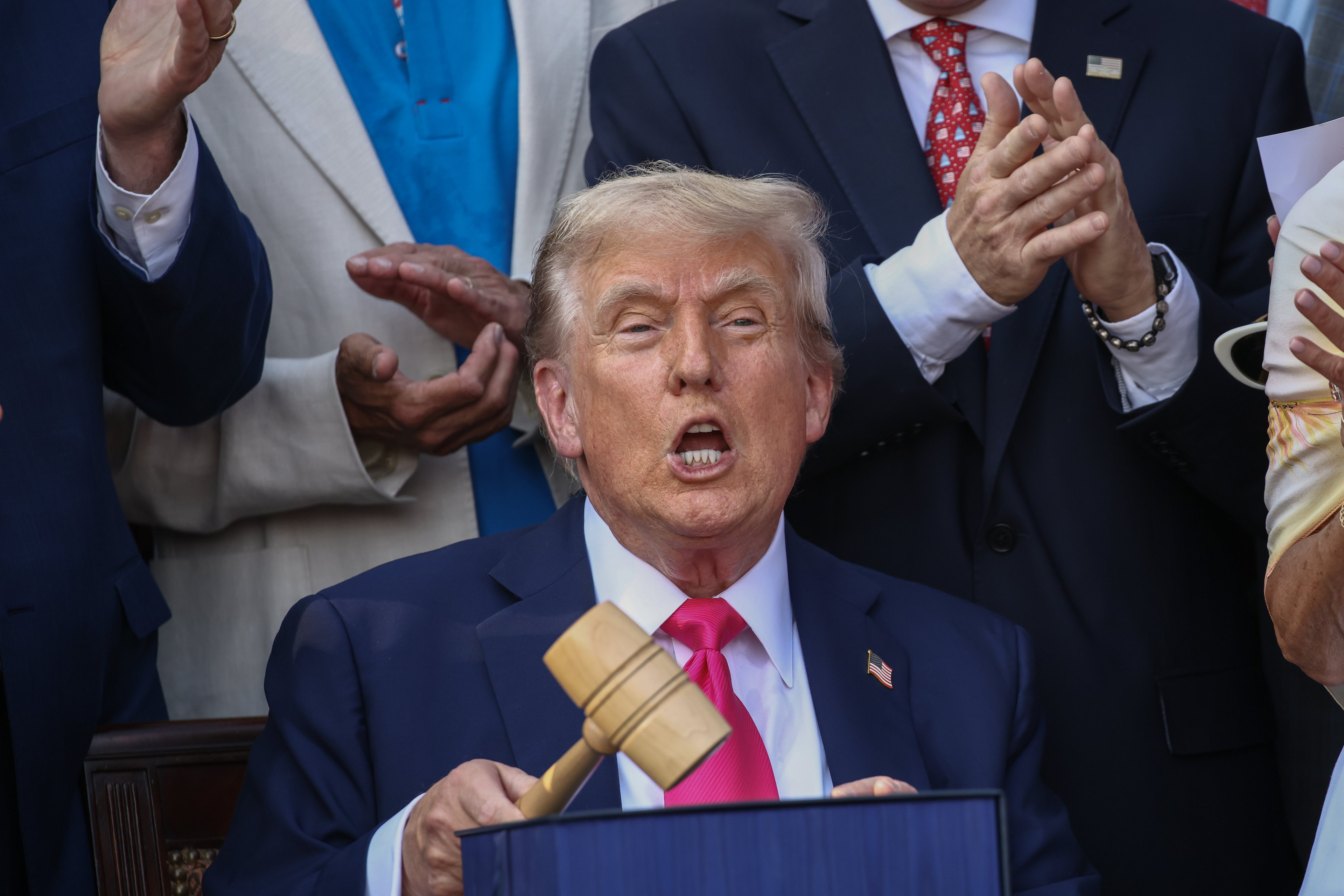 Brasil e Canadá enfrentam altas tarifas de Trump; veja lista completa de países taxados Donald Trump: presidente dos EUA afirmou que Canadá é difícil para negociar após o país declarar novamente apoio à Palestina. (Foto: Samuel Corum / Correspondente autônomo/Getty Images)