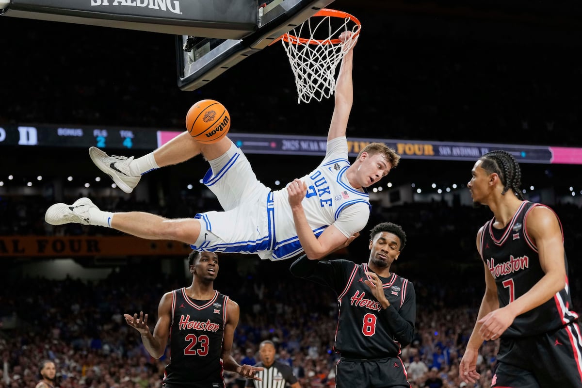 Cooper Flagg se destaca como a grande promessa do draft da NBA após temporada brilhante em Duke