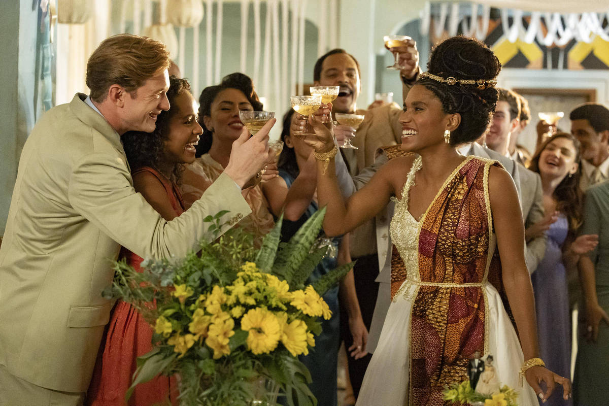 'Garota do Momento' se destaca como uma das melhores novelas da década Elenco se diverte em um dos casamentos da trama de Alessandra Poggi na reta final (Foto: Manoella Mello/Globo)