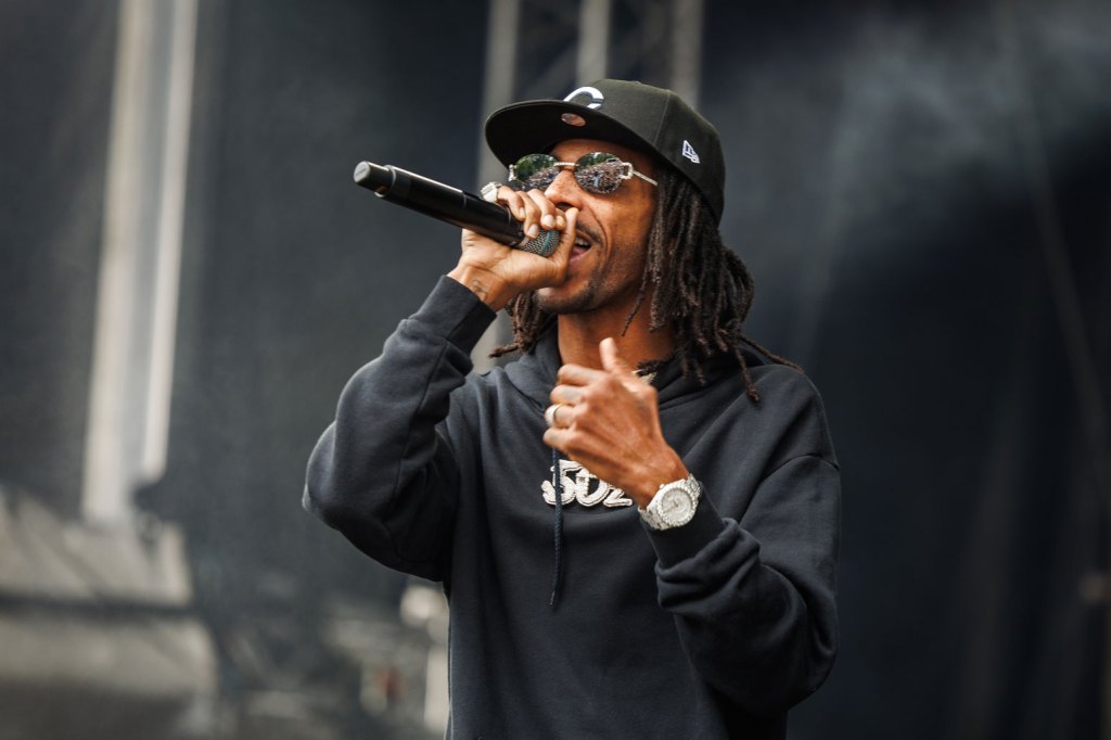 Boldy James esclarece polêmica sobre dívida com Amanda Seales Fãs ficaram surpresos quando Amanda Seales mencionou o rapper de Detroit Boldy James enquanto conversava com Shannon Sharpe. (Foto: Reprodução)
