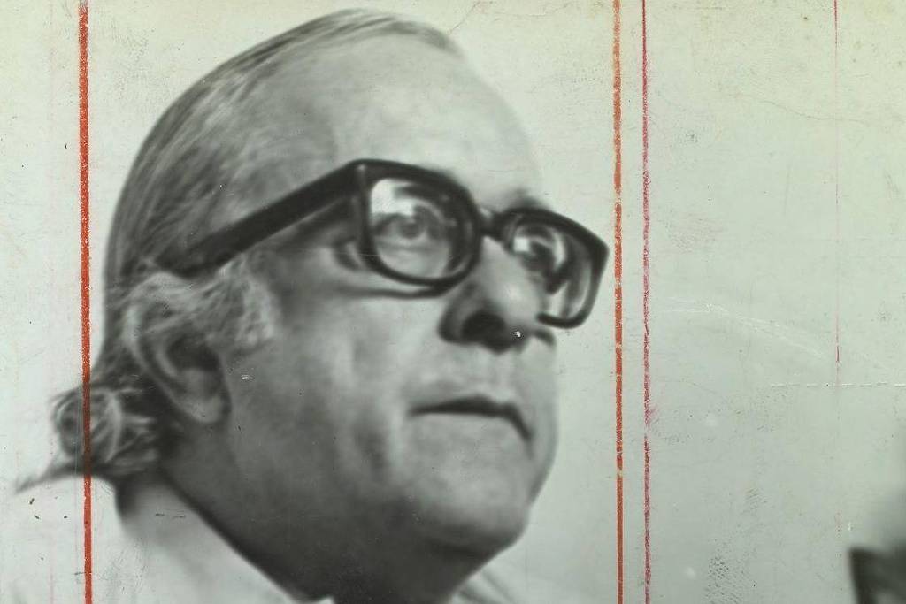 Vinicius de Moraes é reavaliado por seu machismo e polêmicas no legado cultural Vinicius de Moraes em foto de 1973 (Foto: Arquivo Nacional)