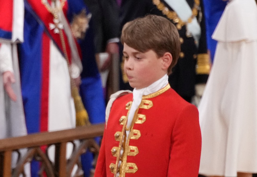 Príncipe George como Pajem na cerimônia de coroação do Rei Charles III (Foto: Victoria Jones/Pool via Reuters)