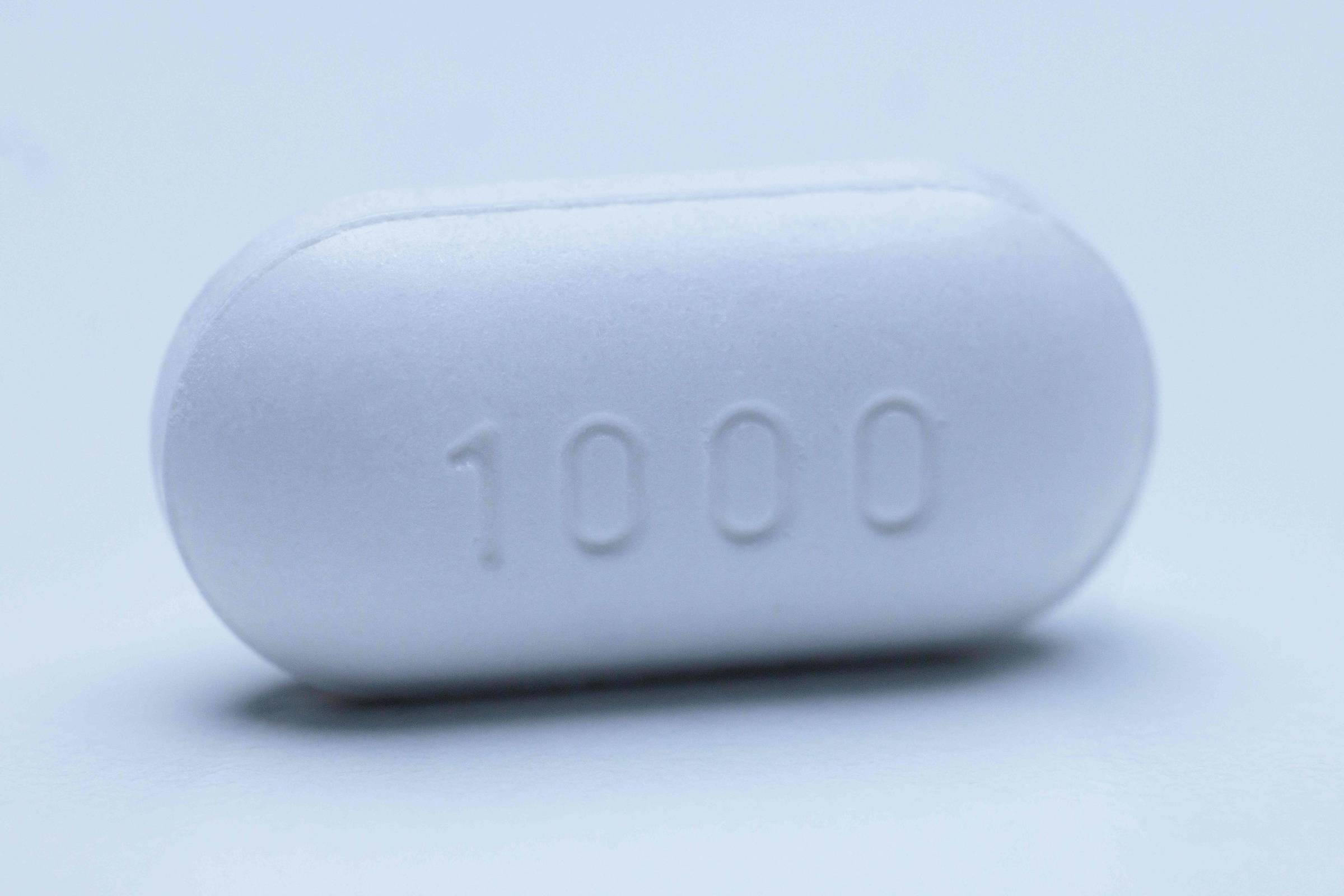 Cientistas transformam plástico em paracetamol em avanço inovador na química Comprimido de Doliprane, remédio que tem paracetamol em sua composição (Foto: Joel Saget - 16.out.24/AFP)
