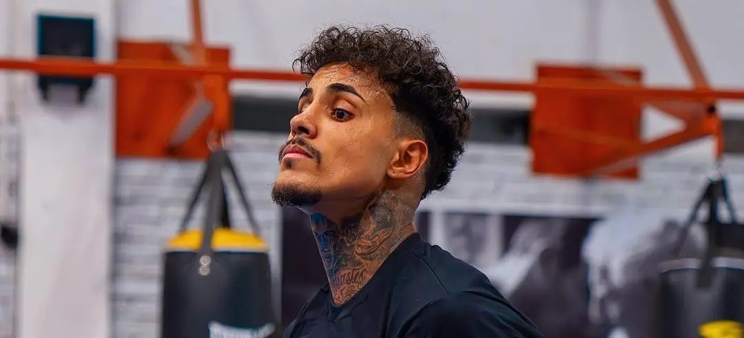 MC Livinho busca luta dos sonhos contra Whindersson Nunes após conquistar cinturão