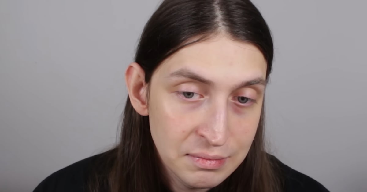 'Bel para Meninas' se posiciona após menção em vídeo de Felca sobre pais e infância Felca fez vídeo denunciando exploração de crianças e adolescentes na internet (Foto: Felca via YouTube)