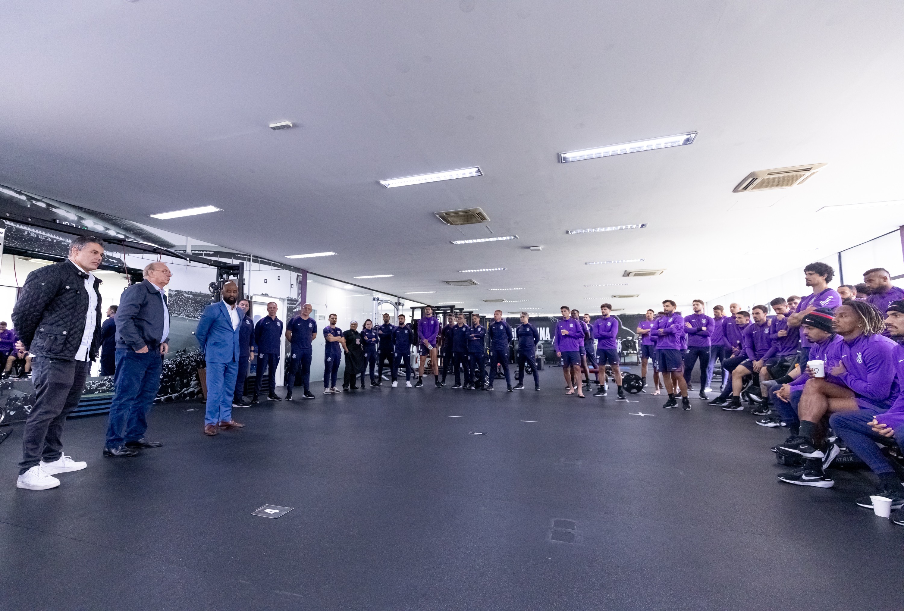 Corinthians revela que outros jogadores também têm valores a receber além de Memphis Foto: Reprodução
