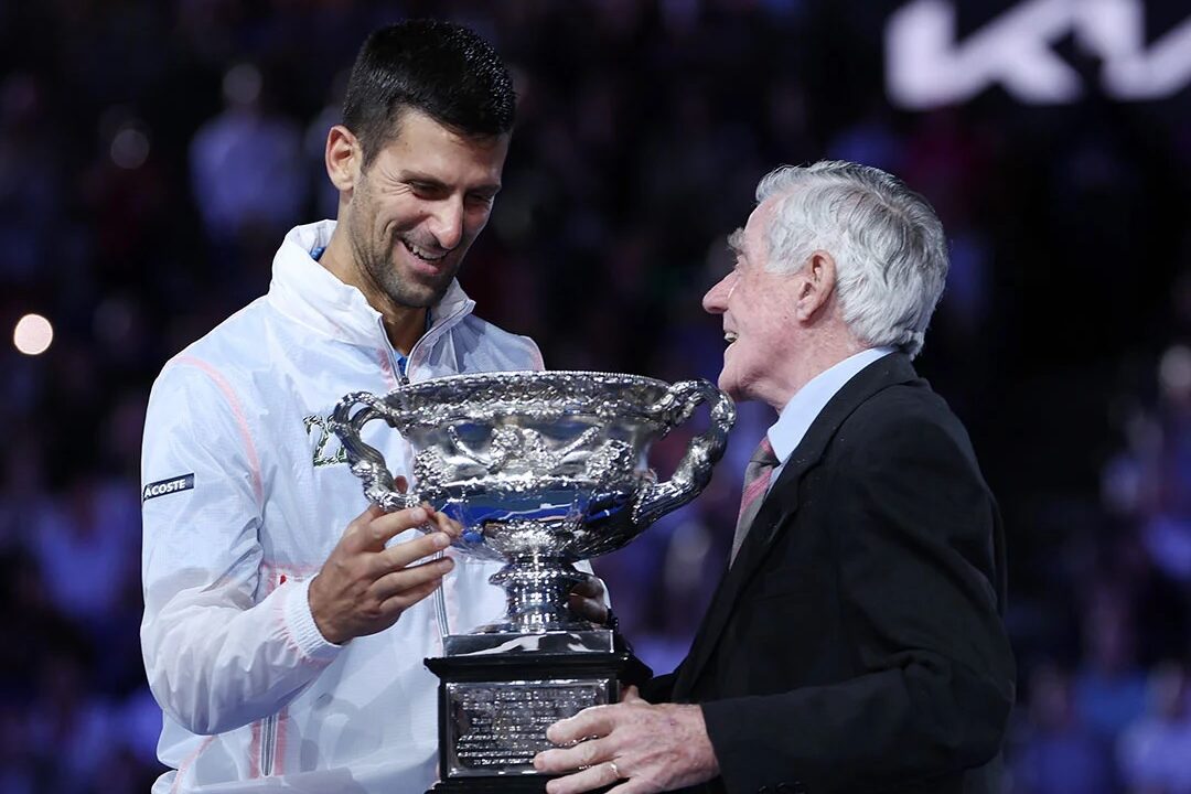 Djokovic é apoiado por Rosewall para quebrar seu recorde no tênis mundial Djokovic é apoiado por Rosewall para quebrar seu recorde no tênis mundial
