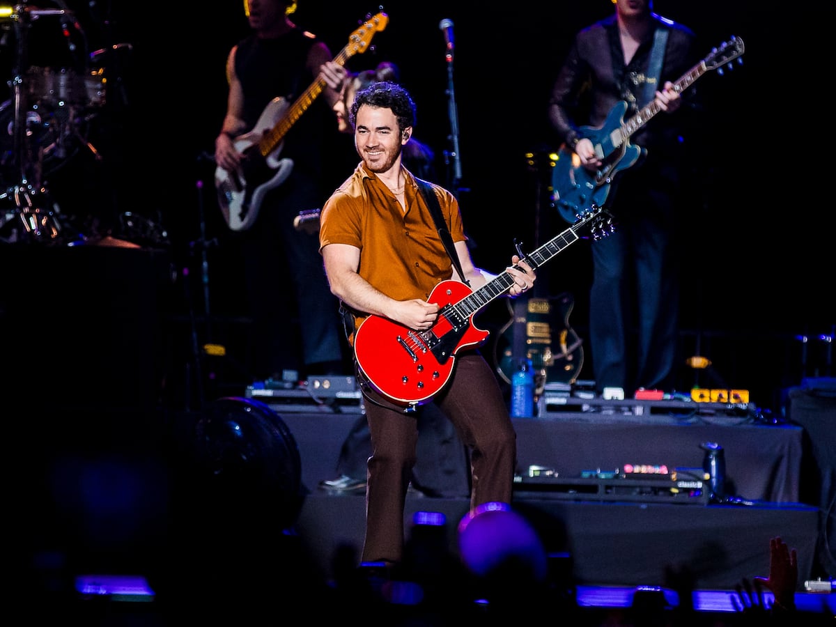 Kevin Jonas admite ter quase perdido toda sua fortuna após separação dos irmãos Kevin Jonas em um concerto dos Jonas Brothers em São Paulo, Brasil, em abril de 2024. (Foto: Mauricio Santana/Getty Images)