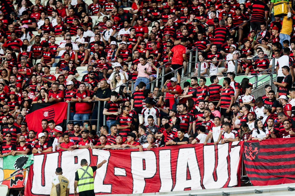 Flamengo tem mais de 50% de sua torcida fora da região Sudeste do Brasil Torcida do Flamengo na Arena Castelão, em duelo contra o Ceará (Foto: Gilvan de Souza/Flamengo)