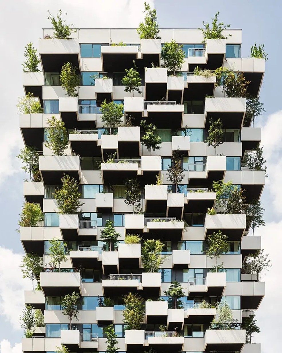 Cidades adotam florestas verticais para revitalizar espaços urbanos e melhorar a qualidade de vida Dez anos depois da criação da primeira floresta vertical, ela continua inspirando outras construções – e promovendo a saúde e a felicidade de moradores (Foto: Eindhoven, Holanda/Stefano Boeri Architetti)