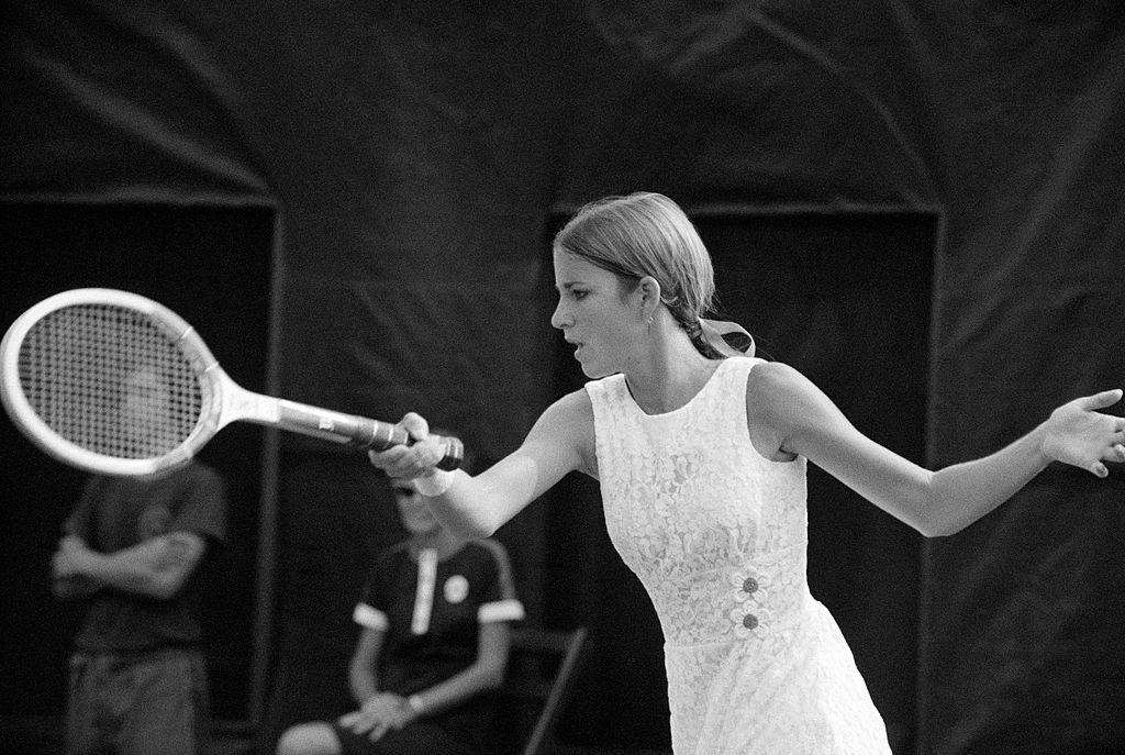 Cinderela do tênis: Chris Evert usou o vestido em 1971, mas ainda é considerado o melhor de todos os tempos no tênis (Foto: CBS/Getty Images)