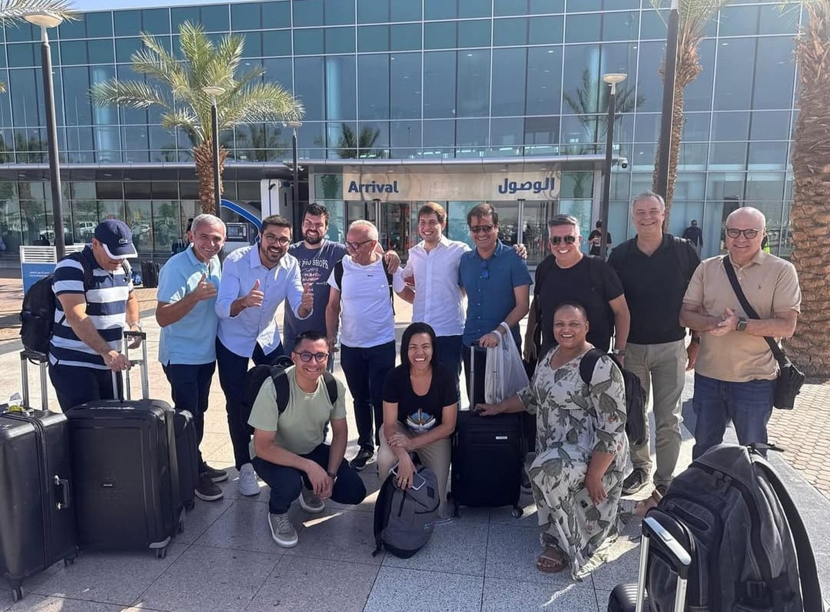Políticos brasileiros que estavam em Israel embarcam em voo com destino ao Brasil (Foto: Reprodução/Redes sociais)