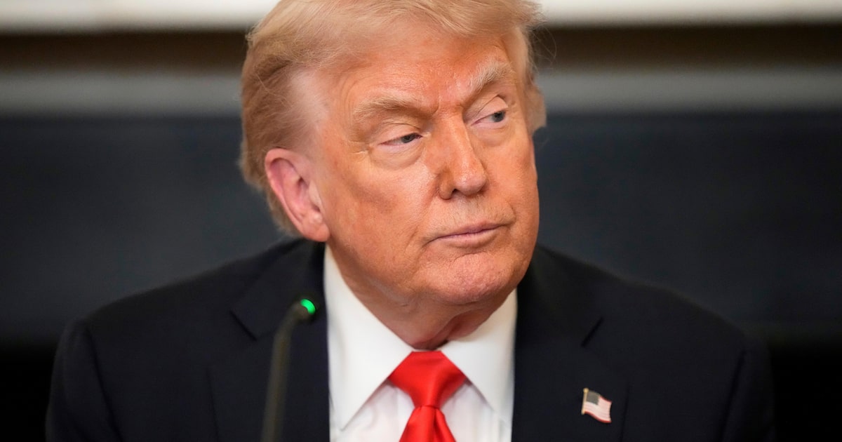 Segundo a resposta da Casa Branca às críticas de Lula, Trump é 'um presidente forte dos Estados Unidos e líder do mundo livre' (Foto: Alex Brandon/AP)
