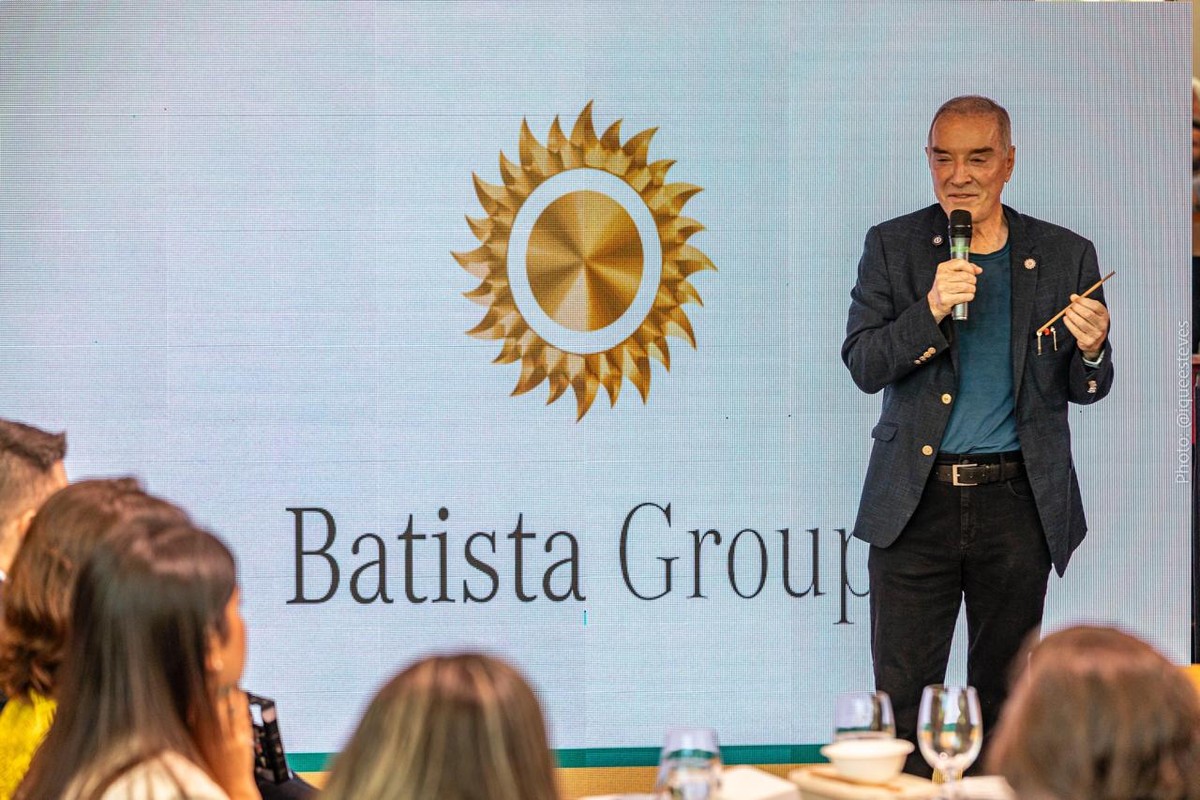 Eike apresenta projeto de supercana e lança token que custa US$ 1 com seu rosto (Foto: Glauce Cavalcanti/O Globo)
