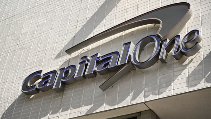 Capital One se destaca após aquisição da Discover, afirma Jim Cramer Capital One se destaca após aquisição da Discover, afirma Jim Cramer