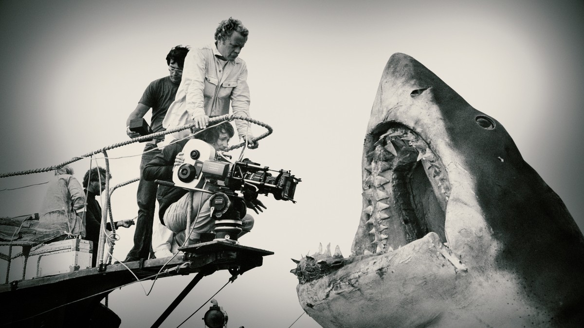 Documentário 'Tubarão: Por Trás de um Clássico' estreia nesta sexta-feira (11). A GALILEU conversou com Laurent Bouzereau, diretor da produção (e fã de carteirinha de Spielberg, diretor do original) (Foto: Divulgação/Disney)