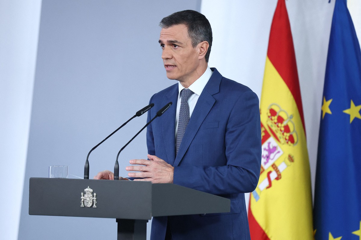 Espanha decide desclassificar documentos secretos da ditadura de Franco Pedro Sánchez, premier da Espanha, durante pronunciamento (Foto: Fernando Calvo/La Moncloa/AFP)