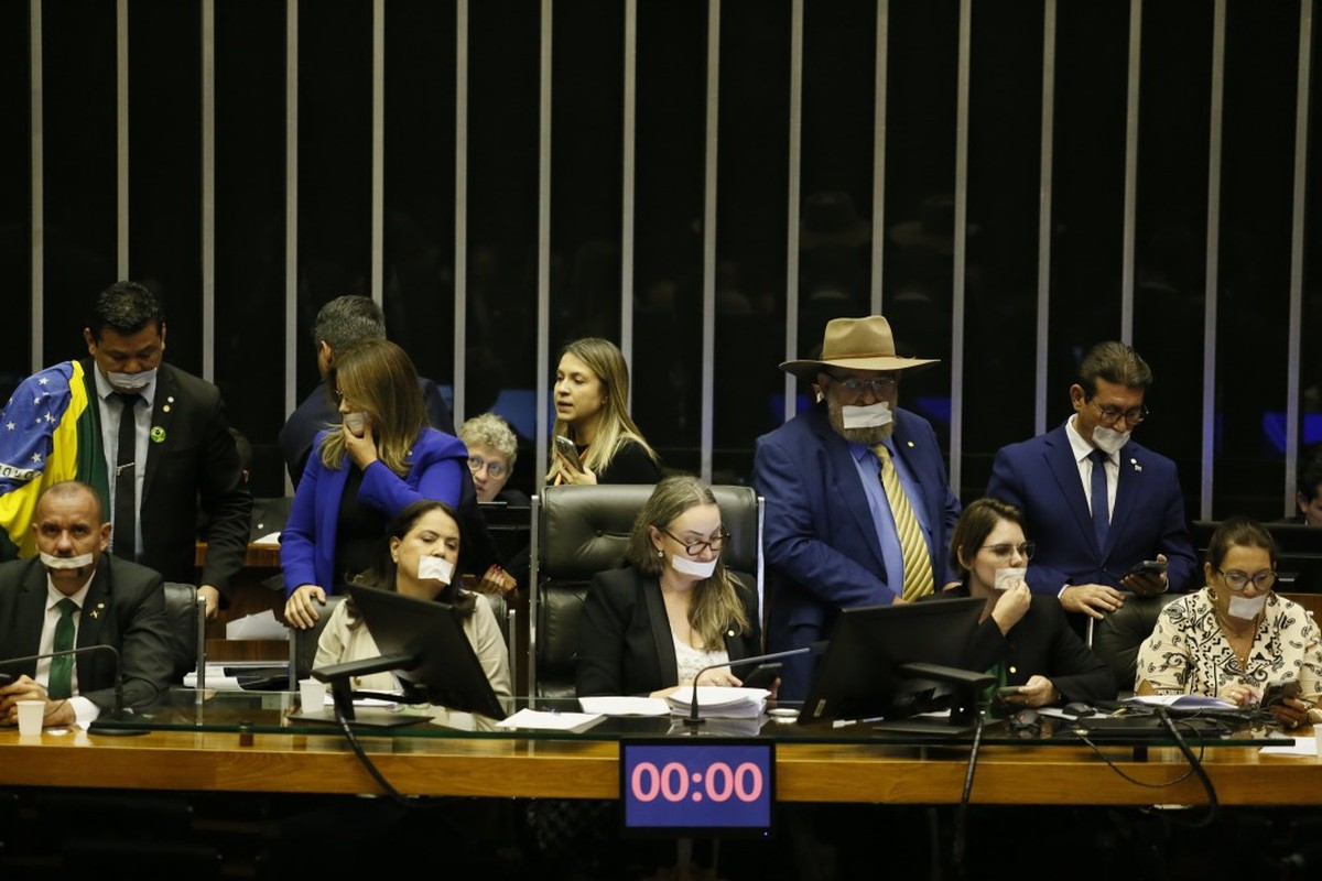 Deputados de oposição obstruem sessão no plenário da Câmara (Foto: Cristiano Mariz/Agência O Globo/05/08/2025)