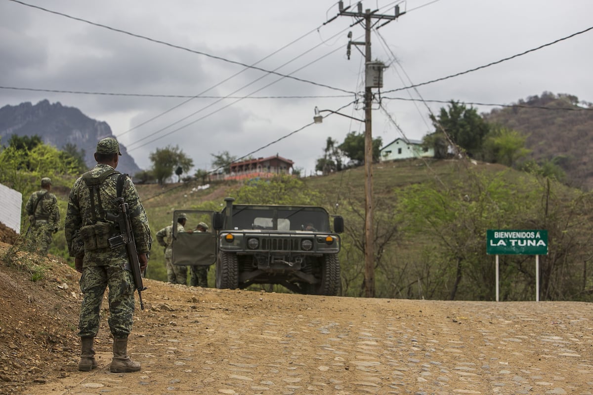 Guzmán perde poder na região do Chapo após reviravoltas no tráfico de drogas Operativo da Marinha na Tuna, Badiraguato, em uma imagem de arquivo. (Foto: Rashide Frias/Cuartoscuro)