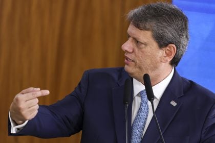 Tarcísio minimiza pressão por anistia e classifica como 'ponto de vista' Governador de São Paulo, Tarcísio de Freitas. (Foto: Marcelo Camargo/Agência Brasil)