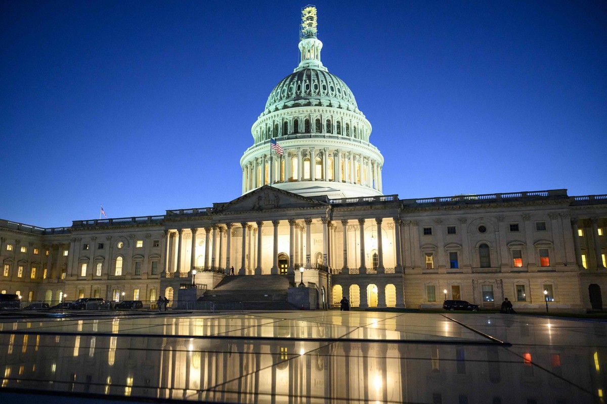 Senado dos EUA aprova projeto de lei de Trump sobre impostos e saúde A sede da Câmara dos Deputados e do Senado dos EUA, o Capitólio (Foto: Mandel NGAN / AFP)