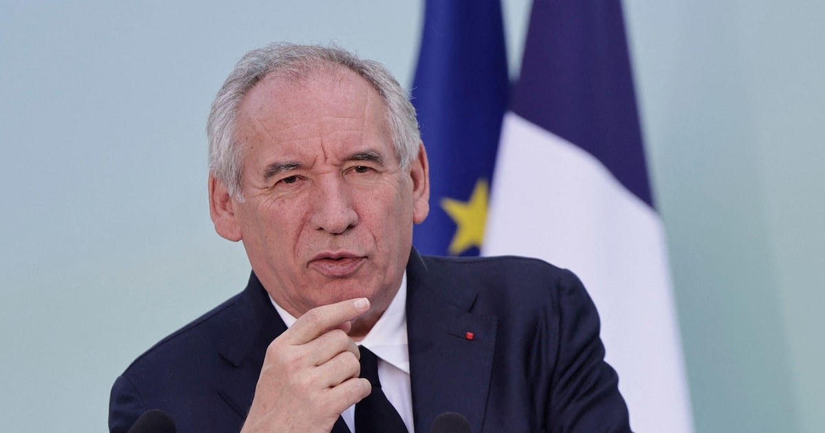 França critica acordo com os EUA como um 'dia sombrio' para a União Europeia Para François Bayrou, UE precisa ser mais firme nas próximas negociações (Foto: Stephane De Sakutin/AFP)