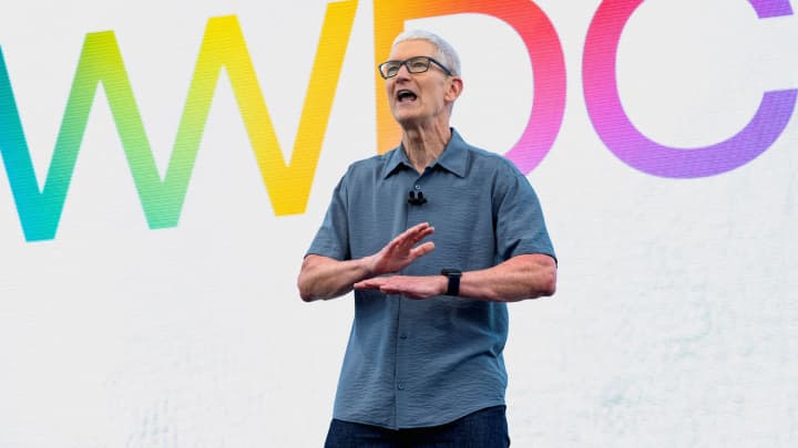 Cramer defende permanência de Tim Cook à frente da Apple e dos investidores Foto: Reprodução