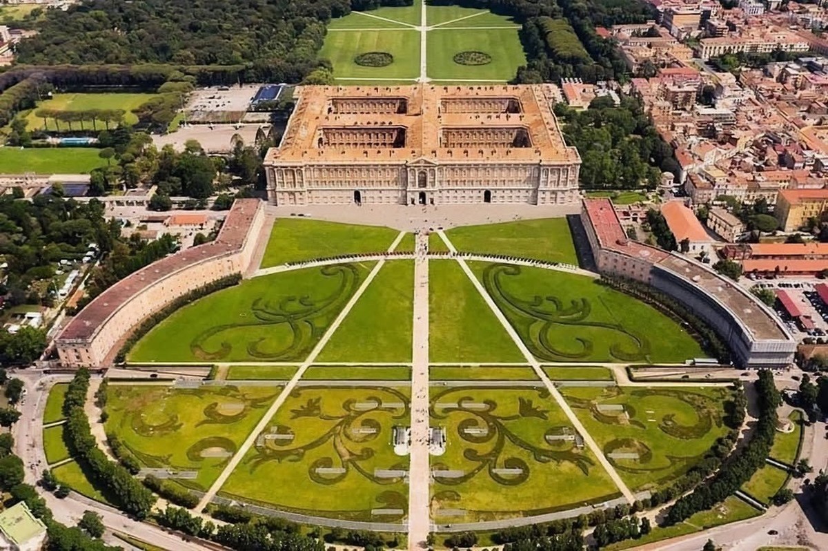 Polícia investiga desvio de água em patrimônio da Unesco na Itália e prende suspeito Homem é preso na Itália por desviar água do Palácio Real de Caserta, Patrimônio Mundial da Unesco (Foto: Reprodução)