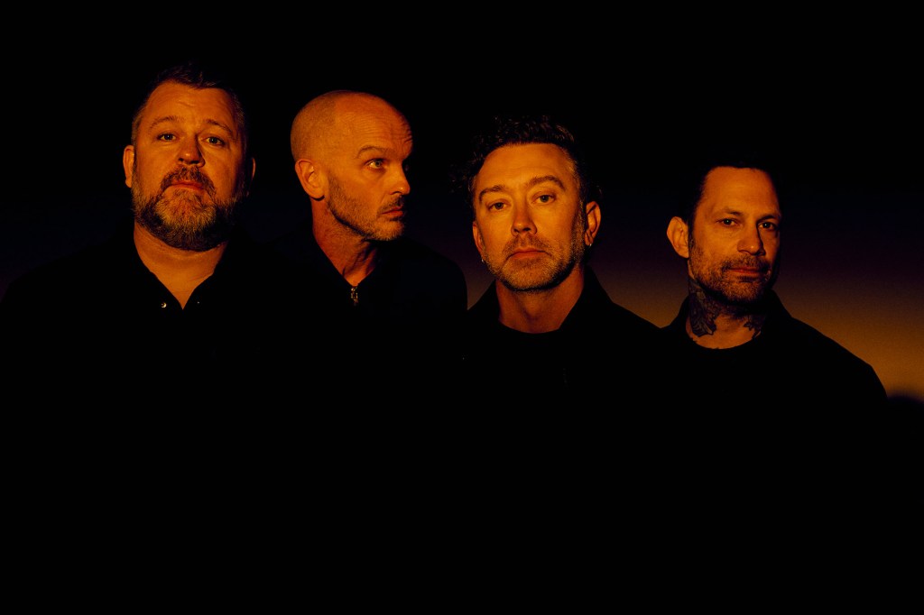 Rise Against lança álbum 'Ricochet' e aborda política em suas músicas