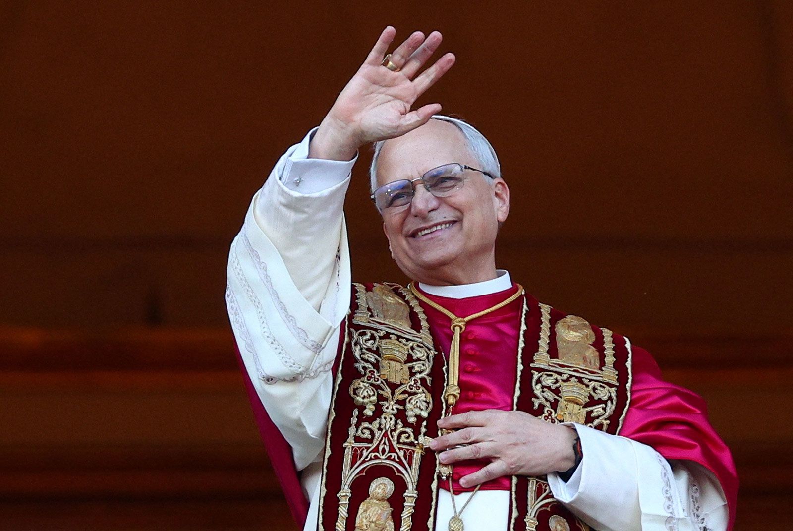 Pope Leo XIV é o primeiro papa dos Estados Unidos e promete continuidade nas reformas sociais