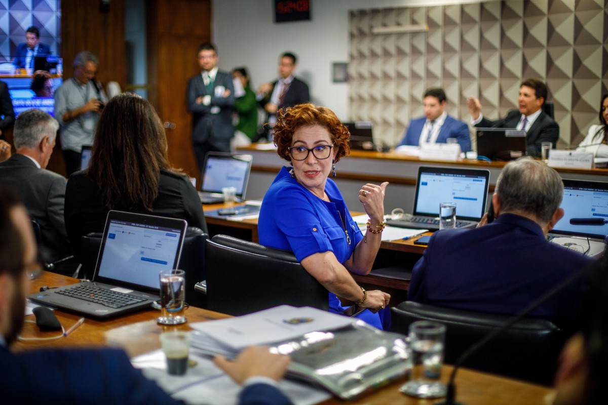 Deputada Federal Carla Zambelli no Congresso Nacional (Foto: Brenno Carvalho / Agência O Globo)