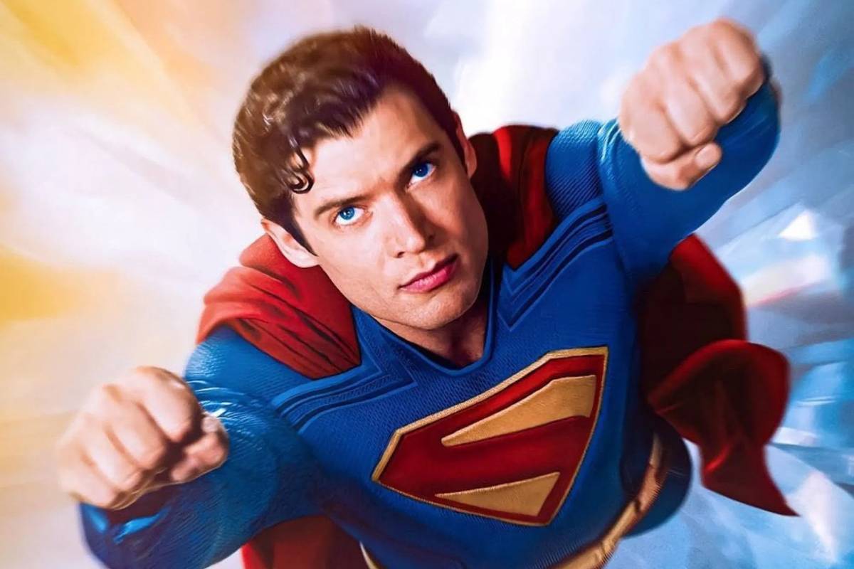 Novo Super-Homem traz críticas sociais sobre guerras e armamentos na trama David Corenswet em cartaz do filme 'Superman', dirigido por James Gunn (Foto: Divulgação)