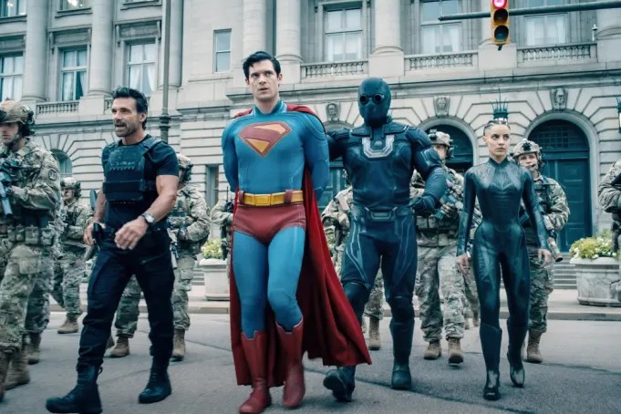 Cena do novo 'Superman', de James Gunn (Foto: Warner Bros/Cortesia da Coleção Everett/Divulgação)