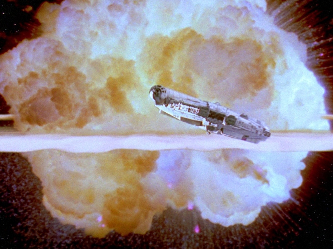 Trump utiliza tática de 'Star Wars' para atacar usina nuclear no Irã A explosão da Estrela da Morte em 'Star Wars': ataque à usina nuclear no Irã teria sido semelhante (Foto: Reprodução)