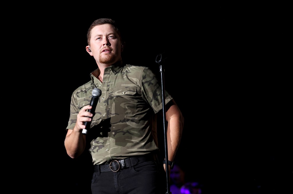 Scotty McCreery compartilha a perda de suas avós em intervalo de horas Scotty McCreery está passando por uma perda dolorosa, pois revelou que suas duas avós faleceram apenas algumas horas uma da outra na quarta-feira. (Foto: Reprodução)