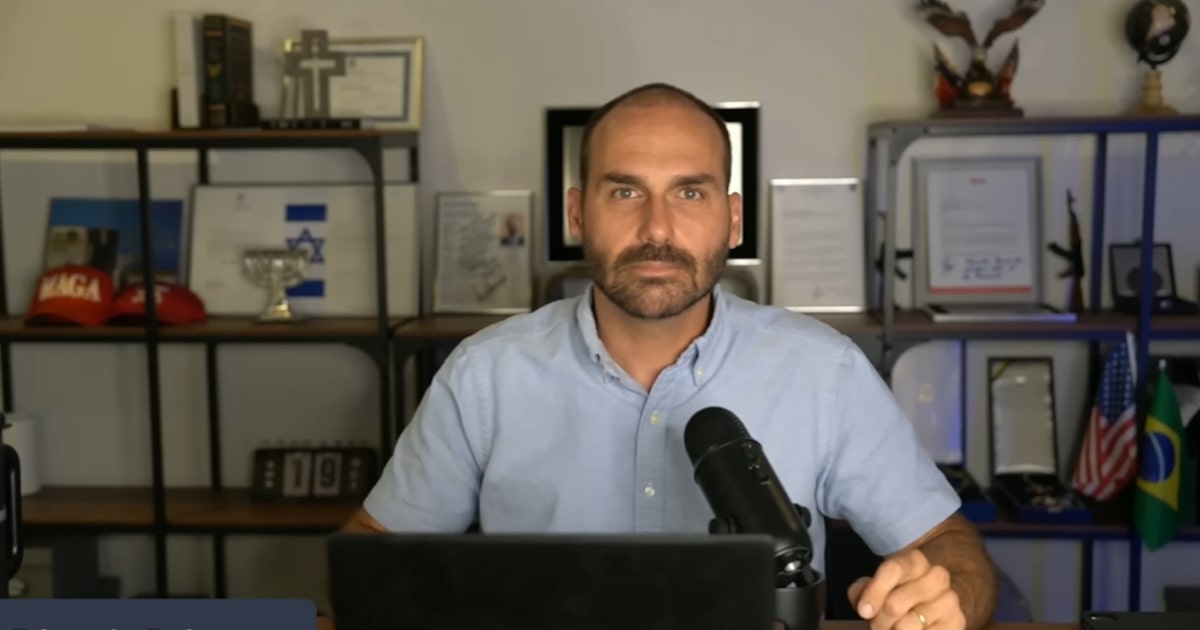 Governo brasileiro enfrenta desafios diante das pressões de Trump e suas investidas A cassação de mandato de Eduardo Bolsonaro é o mínimo para um personagem que tomado pela vaidade, não mede mais as consequências de seus atos (Foto: @EDUARDO BOLSONARO via YouTube)