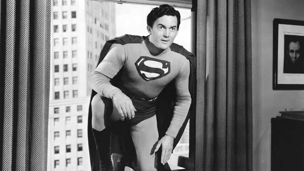 Ranking revela os melhores atores que interpretaram o 'Superman' no cinema Kirk Alyn foi o primeiro ator a interpretar o Superman no cinema (Foto: Divulgação)