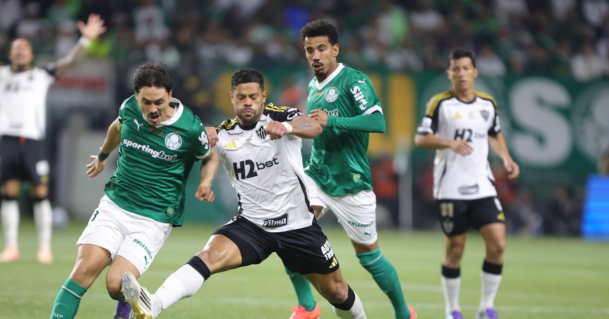 EA FC 26 traz novidades sobre a inclusão do Brasileirão em seu lançamento Palmeiras e Atlético Mineiro em partida pelo Campeonato Brasileiro (Foto: Alex Silva/Estadão)